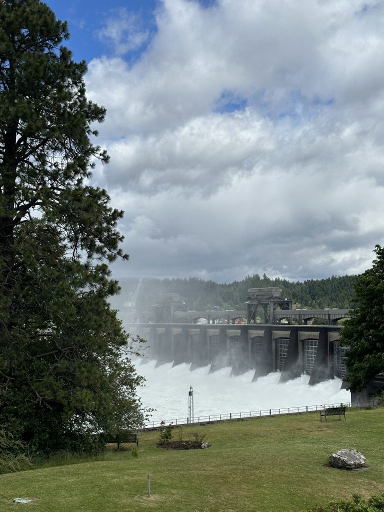 Bonneville Dam and Hatchery at Columbia River Gorge 